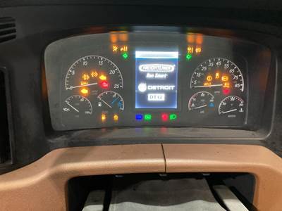 Freightliner Cascadia Instrument Panel Cluster