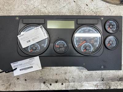 Freightliner Cascadia Instrument Panel Cluster