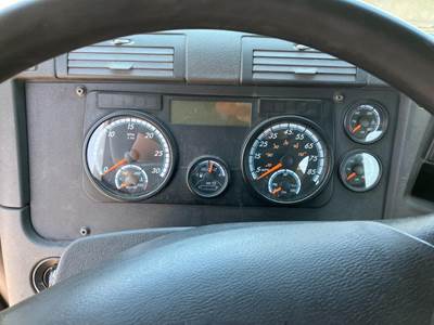 Freightliner Cascadia Instrument Panel Cluster