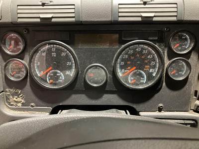 Freightliner Cascadia Instrument Panel Cluster