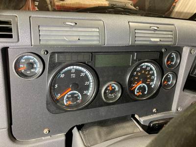 Freightliner Cascadia Instrument Panel Cluster