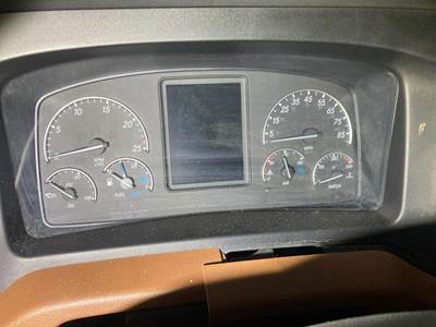 Freightliner Cascadia Instrument Panel Cluster