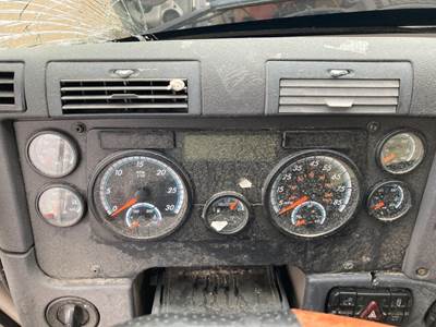 Freightliner Cascadia Instrument Panel Cluster