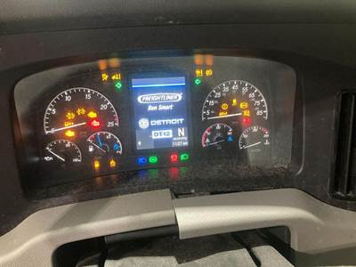 Freightliner Cascadia Instrument Panel Cluster