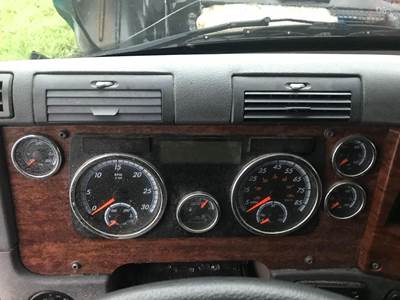 Freightliner Cascadia Instrument Panel Cluster