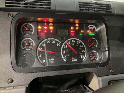 Freightliner Cascadia Instrument Panel Cluster