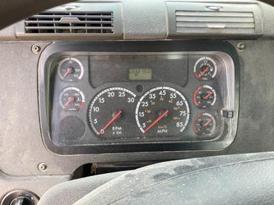 Freightliner Cascadia Instrument Panel Cluster