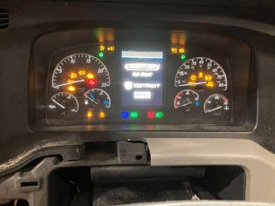 Freightliner Cascadia Instrument Panel Cluster