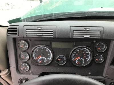 Freightliner Cascadia Instrument Panel Cluster