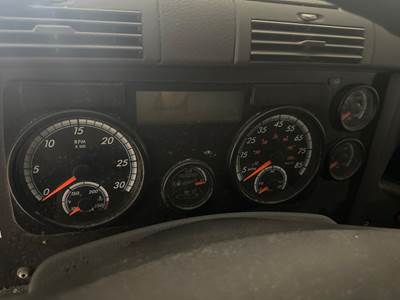 Freightliner Cascadia Instrument Panel Cluster