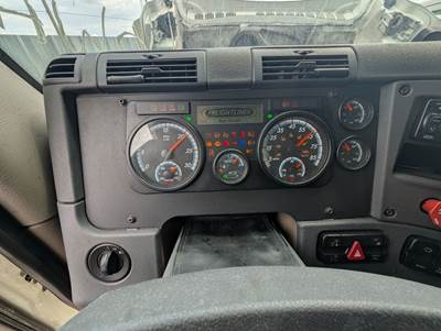 Freightliner Cascadia Instrument Panel Cluster