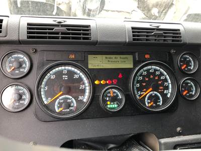 Freightliner Cascadia Instrument Panel Cluster