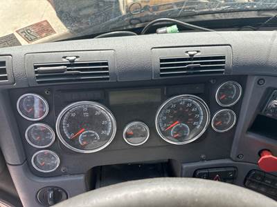 Freightliner Cascadia Instrument Panel Cluster