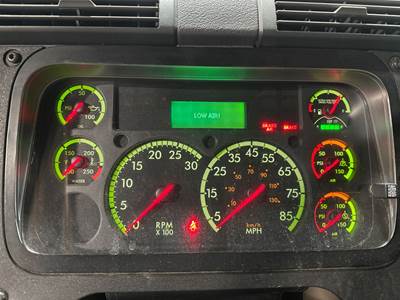 Freightliner Cascadia Instrument Panel Cluster