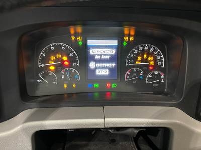 Freightliner Cascadia Instrument Panel Cluster