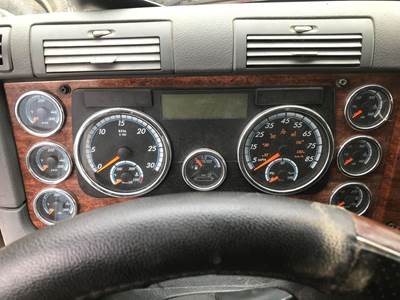 Freightliner Cascadia Instrument Panel Cluster