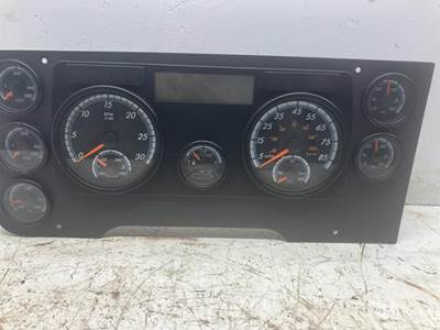 Freightliner Cascadia Instrument Panel Cluster