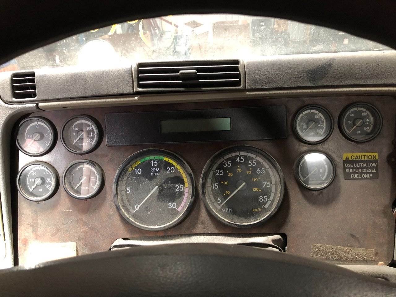 2009 Freightliner Century Class 120 Instrument Panel Cluster for a