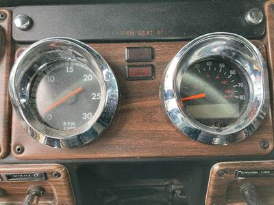 Freightliner Classic XL Instrument Panel Cluster