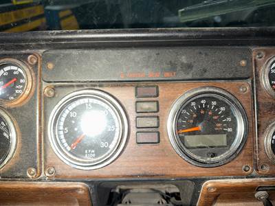 Freightliner Classic XL Instrument Panel Cluster