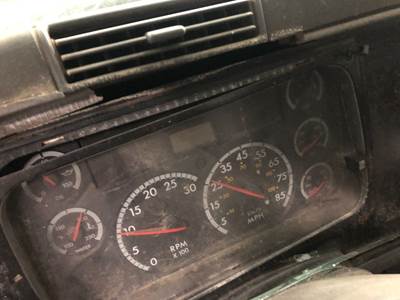 Freightliner Columbia 112 Instrument Panel Cluster