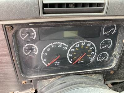 Freightliner Columbia 120 Instrument Panel Cluster