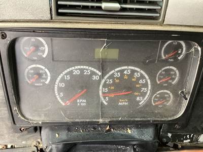Freightliner Columbia 120 Instrument Panel Cluster