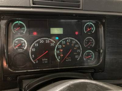 Freightliner Columbia 120 Instrument Panel Cluster