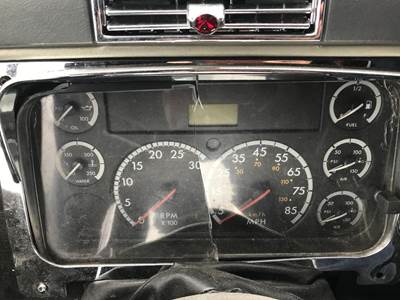 Freightliner Columbia 120 Instrument Panel Cluster