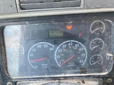Freightliner Columbia 120 Instrument Panel Cluster