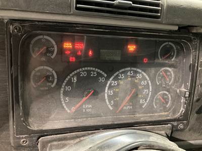 Freightliner Columbia 120 Instrument Panel Cluster