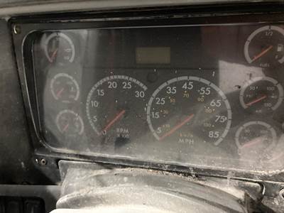 Freightliner Columbia 120 Instrument Panel Cluster