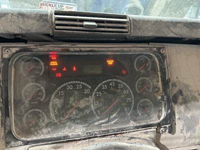 Freightliner Columbia 120 Instrument Panel Cluster