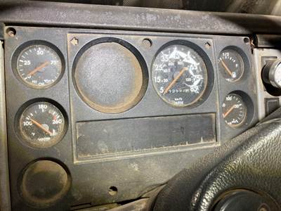 Freightliner FL70 Instrument Panel Cluster