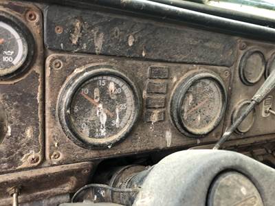 Freightliner FLD112 Instrument Panel Cluster
