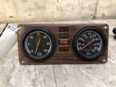 Freightliner FLD112 Instrument Panel Cluster
