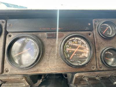 Freightliner FLD112 Instrument Panel Cluster