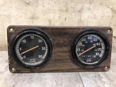 Freightliner FLD120 Instrument Panel Cluster