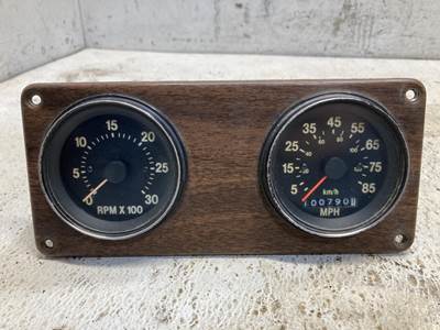 Freightliner FLD120 Instrument Panel Cluster
