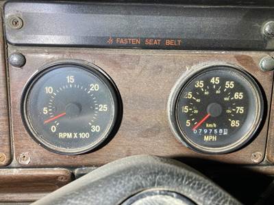 Freightliner FLD120 Instrument Panel Cluster