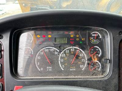 Freightliner M2 106 Instrument Panel Cluster