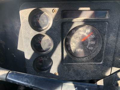 International 1652-SC Instrument Panel Cluster