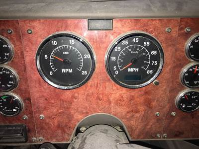 International 9400 Instrument Panel Cluster