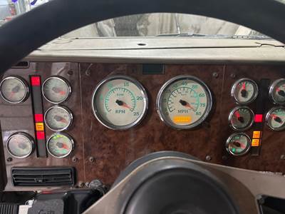 International 9400 Instrument Panel Cluster
