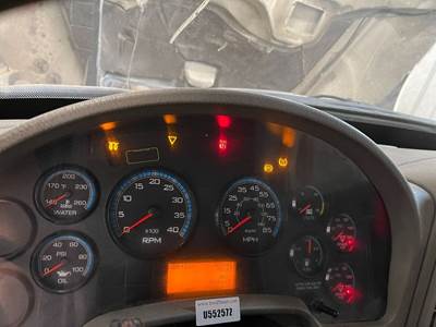 International DuraStar 4300 Instrument Panel Cluster for a International Durastar (4300)