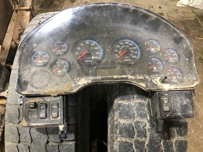 International DuraStar 4300 Instrument Panel Cluster for a International Lonestar