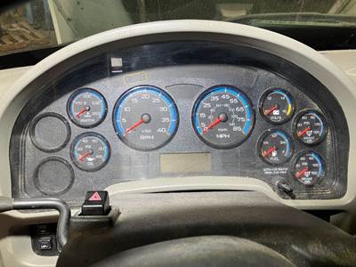 International DuraStar 4300 Instrument Panel Cluster for a International Durastar (4300)