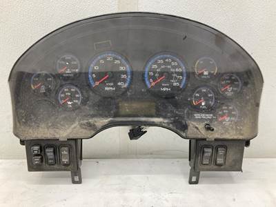 International DuraStar 4300 Instrument Panel Cluster for a International Durastar (4300)