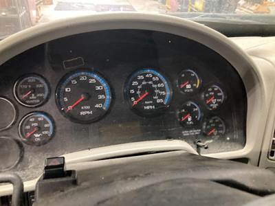 International DuraStar 4300 Instrument Panel Cluster for a International Durastar (4300)