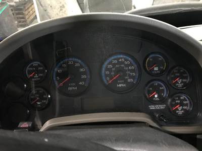 International DuraStar 4300 Instrument Panel Cluster for a International Durastar (4300)